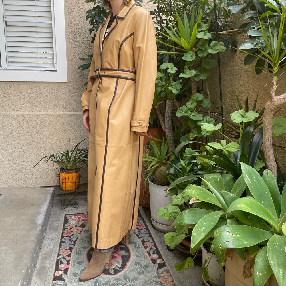 Vintage tan/brown Newportnews leather full length coat